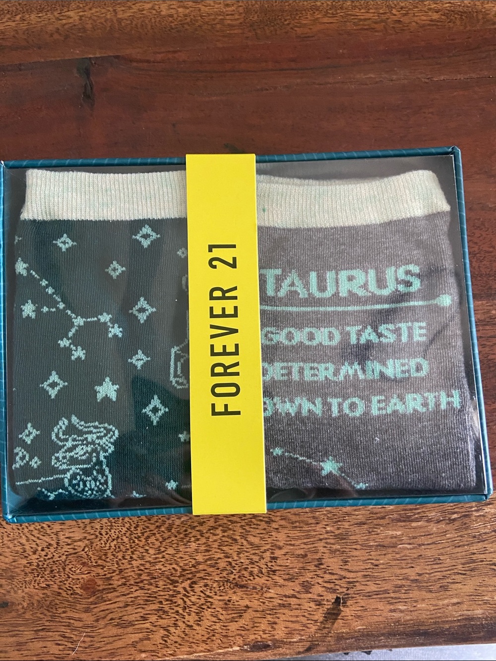 Forever 21 Taurus Crew Socks - Gray with Mint